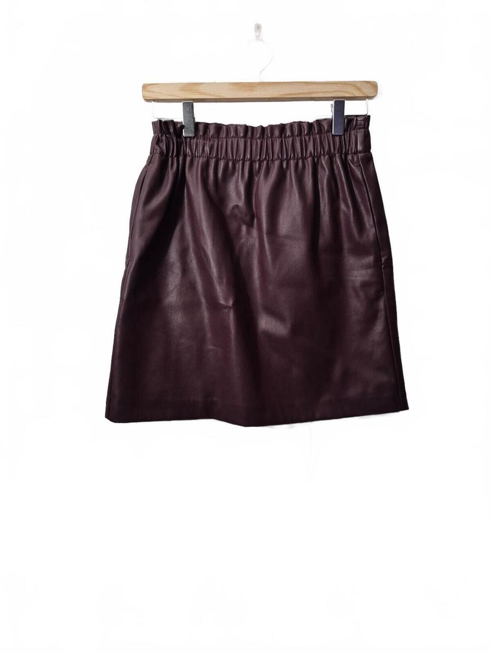 Loft Burgundy Faux Leather Pull-On Skirt With Pockets Xs. Burgundy Skirt Featuri